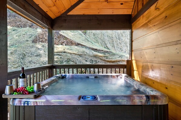 Indoor spa tub
