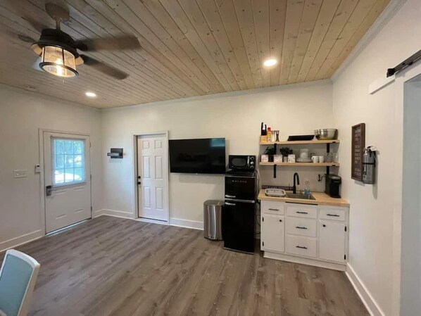 Fridge, microwave, coffee/tea maker, toaster