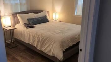 3 bedrooms, iron/ironing board, free WiFi, bed sheets
