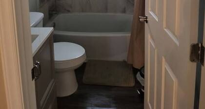 3 Bedroom Cozy Home Minutes from Tims Ford Lake, Way better than a hotel!