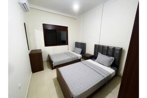 Iron/ironing board, WiFi, bed sheets - Sea View Vacation Rental Apartment (Khalde)