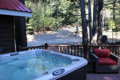 Remodeled woodland oasis for those who want it all