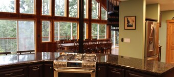 Remodeled woodland oasis for those who want it all