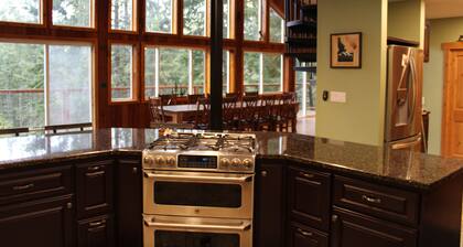 Remodeled woodland oasis for those who want it all