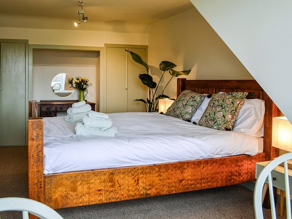 Double bedroom | Church Place, Kirkcudbright