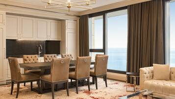 Literie de qualité supérieure, couette en duvet d'oie, minibar