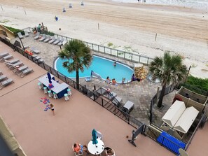 Piscina a l'aire lliure i piscina climatitzada 