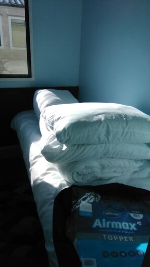 3 bedrooms, free WiFi - River Views Dog Friendly Caravan 3 Bedrooms (Rye)