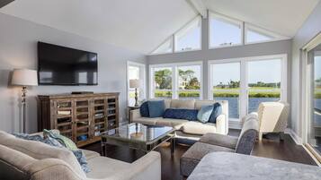 Ferienhaus, Mehrere Betten, Balkon, Meerblick | Wohnbereich