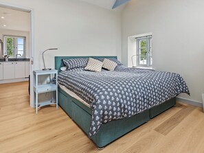 1 室のベッドルーム、WiFi (無料)、ベッドシーツ