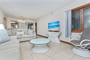 TV - Waterfront *Extended Stay Discount* Pet Friendly (Myrtle Beach)