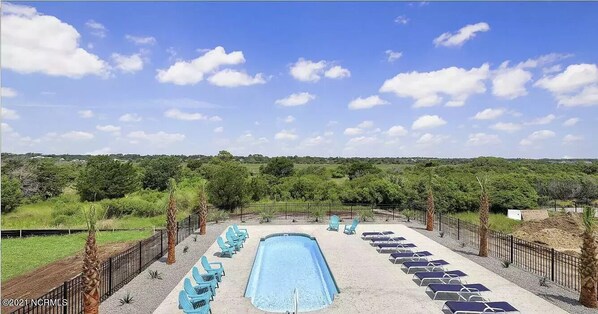 Outdoor pool, a heated pool