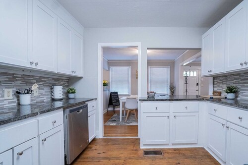 ⭐️⭐️⭐️Spacious Capitol City Charmer near Downtown!!!⭐️⭐️⭐️