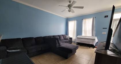 Economic One Bedroom With Private Bath- Room B