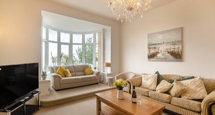 6 bedroom accommodation in Torquay