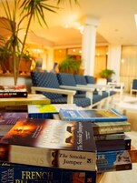 Televisión de pantalla plana, oficina