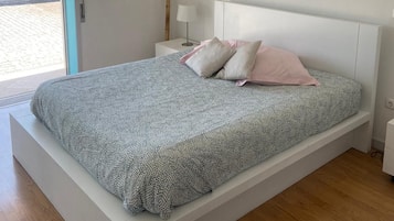 4 dormitorios, escritorio, tabla de planchar con plancha y wifi gratis