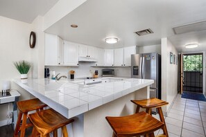 Condo, Multiple Beds (White Sands Village#231) | Private kitchen - White Sands Village#231 (Kailua-Kona)