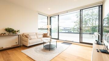 Basic Apartment, Multiple Beds | Interior