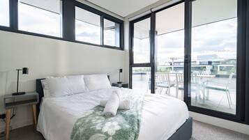 Basic Apartment, Multiple Beds