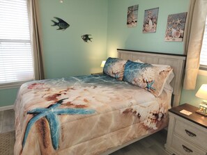 1 slaapkamer, een strijkplank/strijkijzer, gratis wifi, beddengoed