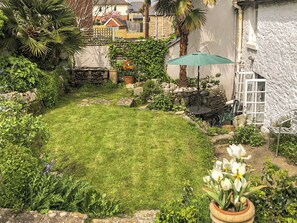 Property grounds - 3 bedroom accommodation in Swanage (Swanage)