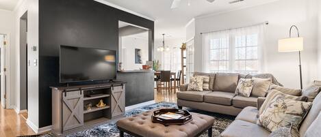 Smart TV, books, stereo