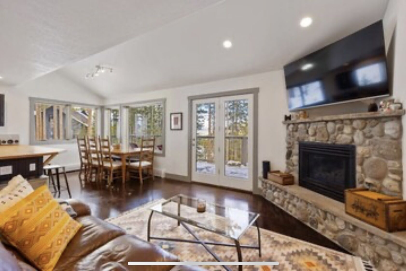 A True Mountain Retreat in Breckenridge with Hot Tub