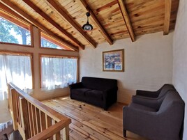 MEDIANA 14 PERSONAS | Living area | 1-inch flat-screen TV with cable channels, TV, fireplace