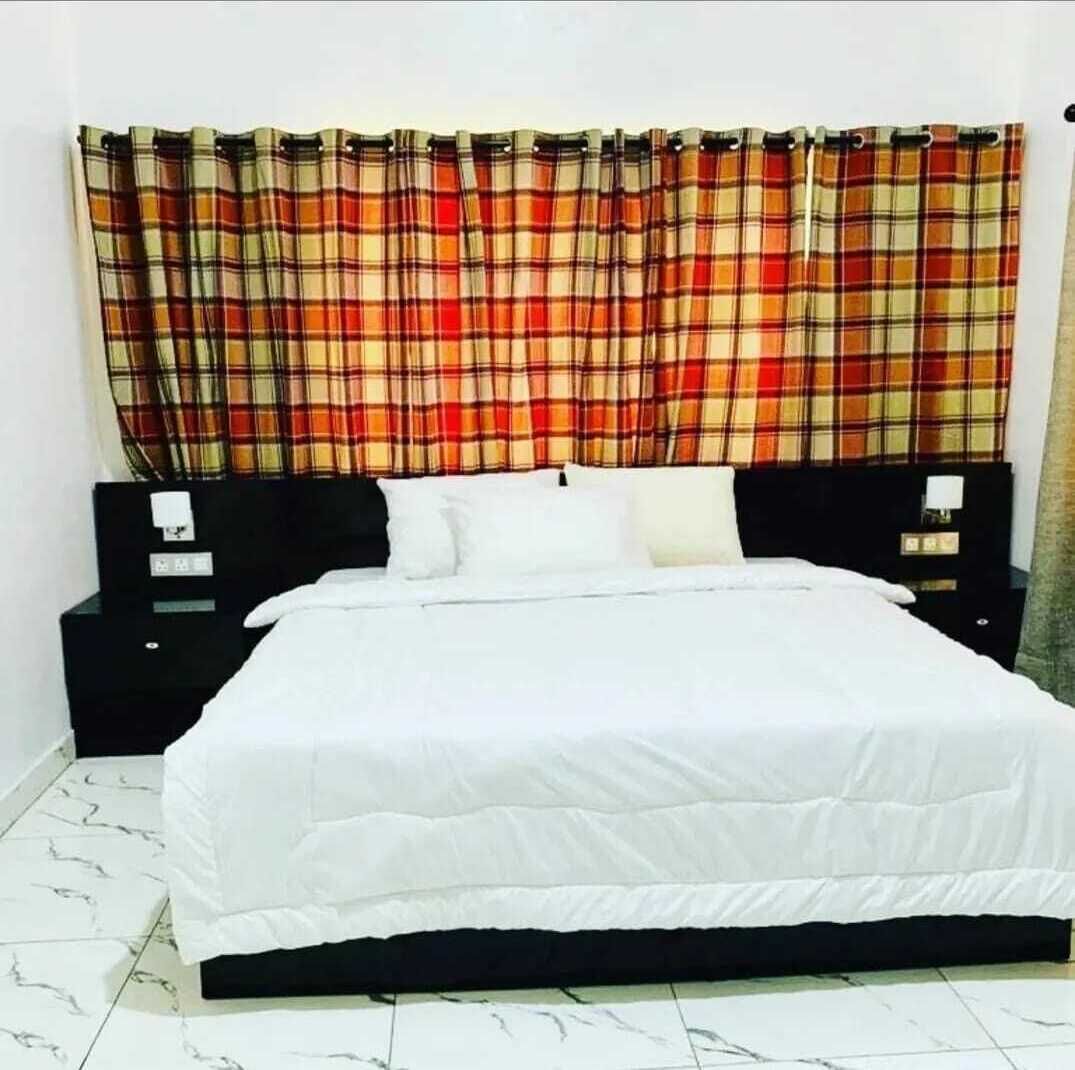 2 chambres, fer et planche à repasser