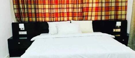 2 chambres, fer et planche à repasser