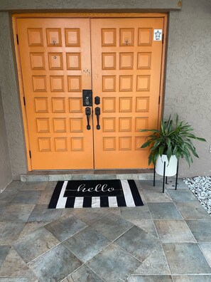 Exterior detail - Siesta Key 4 bedrooms/ hot tub and pool- 13 minutes from beach! (Sarasota)