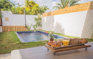 Piscine extérieure, piscine chauffée