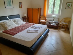 2 chambres, lit parapluie, Wi-Fi gratuit, draps fournis