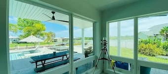 Stunning Luxury Riverfront Pool Home with Boat Dockage