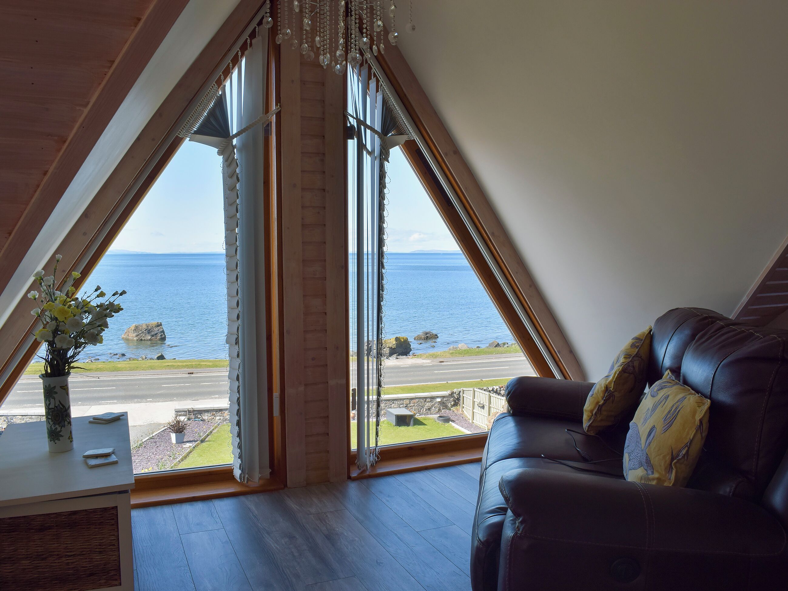 Televisie en een open haard