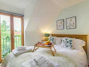 1 bedroom, free WiFi, bed sheets - A lovely base for a relaxing break close to Stamford. (Castle Bytham, near Stamford)