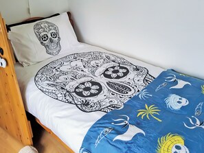 3 quartos, Wi-Fi de cortesia, roupa de cama