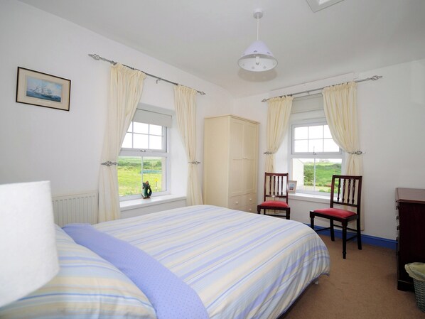 3 chambres, Wi-Fi gratuit, draps fournis