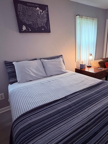  Cozy 2 bedroom house.within a hour to Lakes, Music venues, Historic Frankenmuth