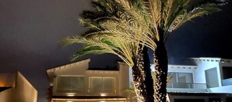 Beachfront, 4BR, entire house in Paracas