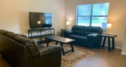 Wonderful 3 Bedroom 2 Bath