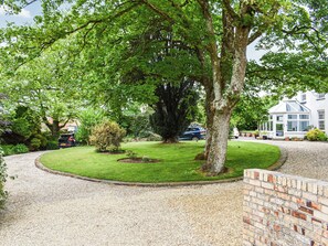 Property grounds - 1 bedroom accommodation in Buckland Brewer, near Bideford (Buckland Brewer, near Bideford)