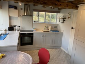 Cottage, Private Bathroom, Garden View | Private kitchen - Simpers Drift (Saxmundham)