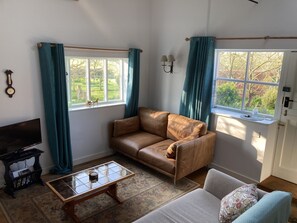 Cottage, Private Bathroom, Garden View | Interior - Simpers Drift (Saxmundham)