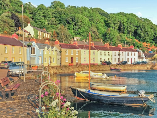 2 bedroom accommodation in Castlemorris