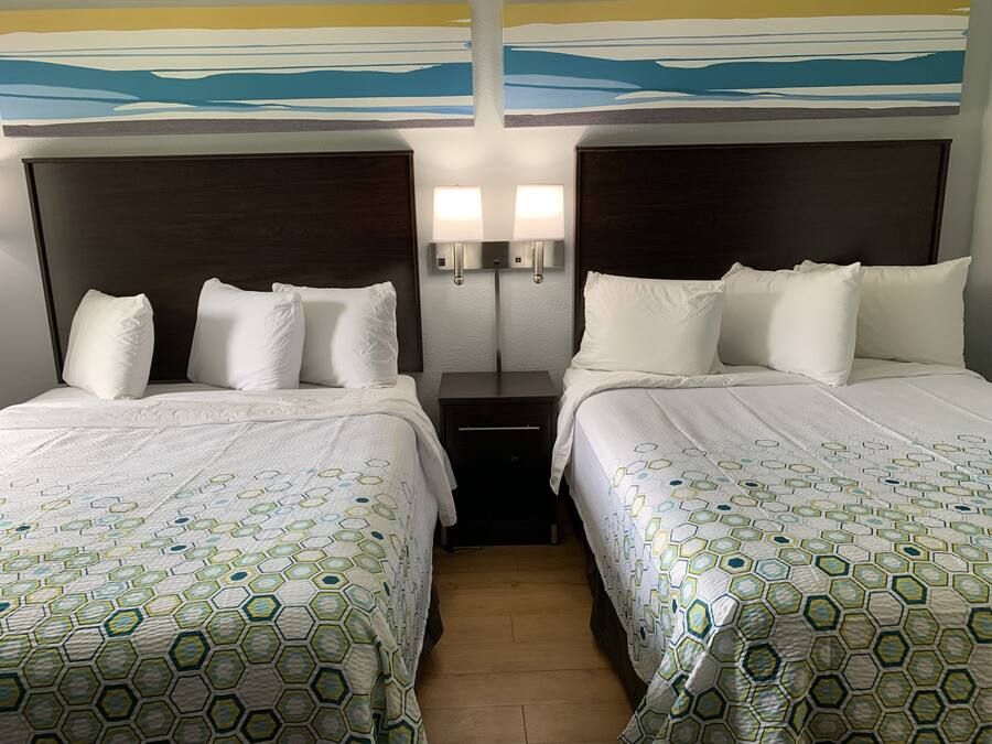 Studio, 2 Queen Beds, Non Smoking | Desk, laptop workspace, soundproofing, iron/ironing board