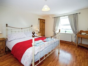 3 bedrooms, free WiFi, bed sheets
