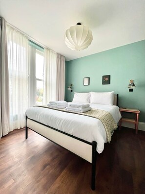 2 bedrooms, iron/ironing board, travel cot, WiFi