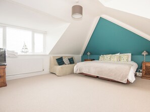 5 chambres, accès au Wi-Fi (inclus), literie fournie
